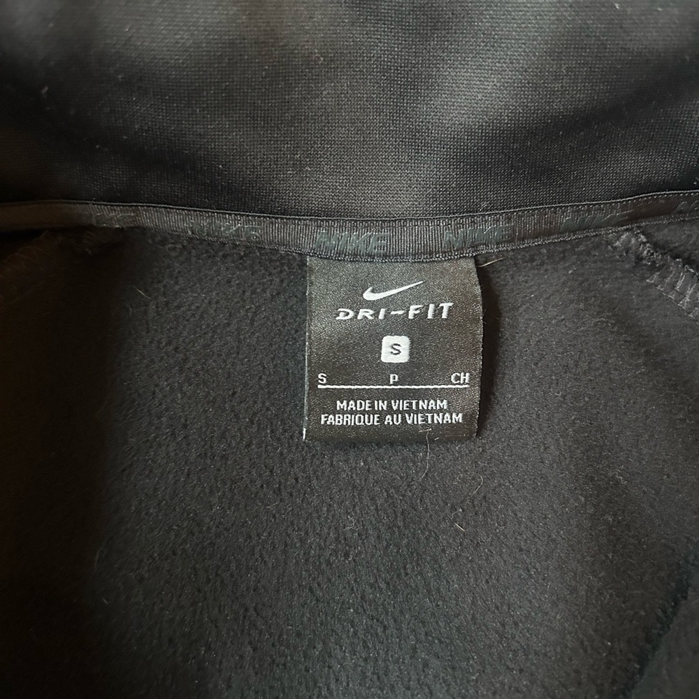 NIKE Dri-Fit Quarter Zip Pull-Over - Picture 8 of 13